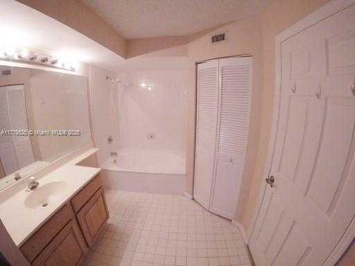 Small Image of 1280 SOUTH ALHAMBRA CIR #2211, Coral Gables Number 7