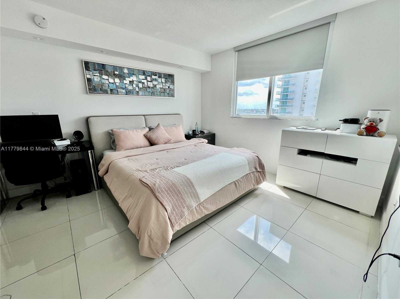 Small Image of 1861 NORTH WEST S RIVER DR #1102, Miami Number 10