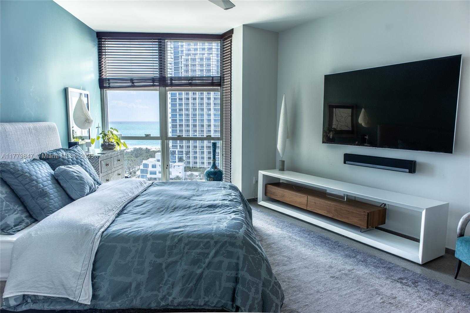 Small Image of 300 SOUTH POINTE DR #1502, Miami Beach Number 11