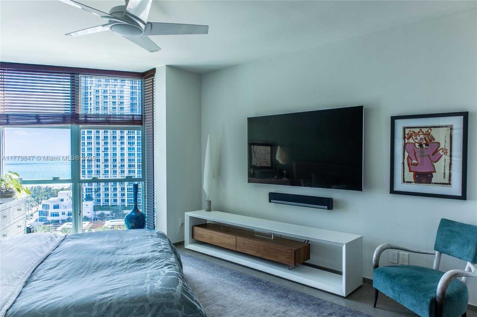 Small Image of 300 SOUTH POINTE DR #1502, Miami Beach Number 17