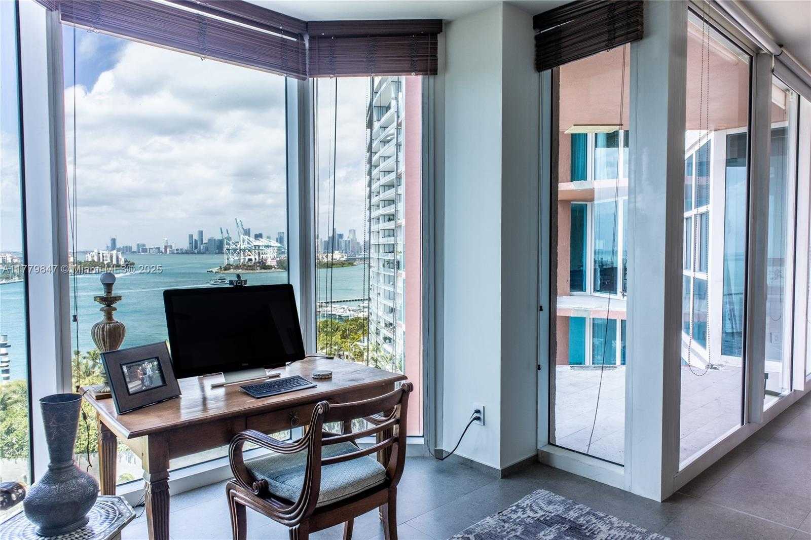 Small Image of 300 SOUTH POINTE DR #1502, Miami Beach Number 29