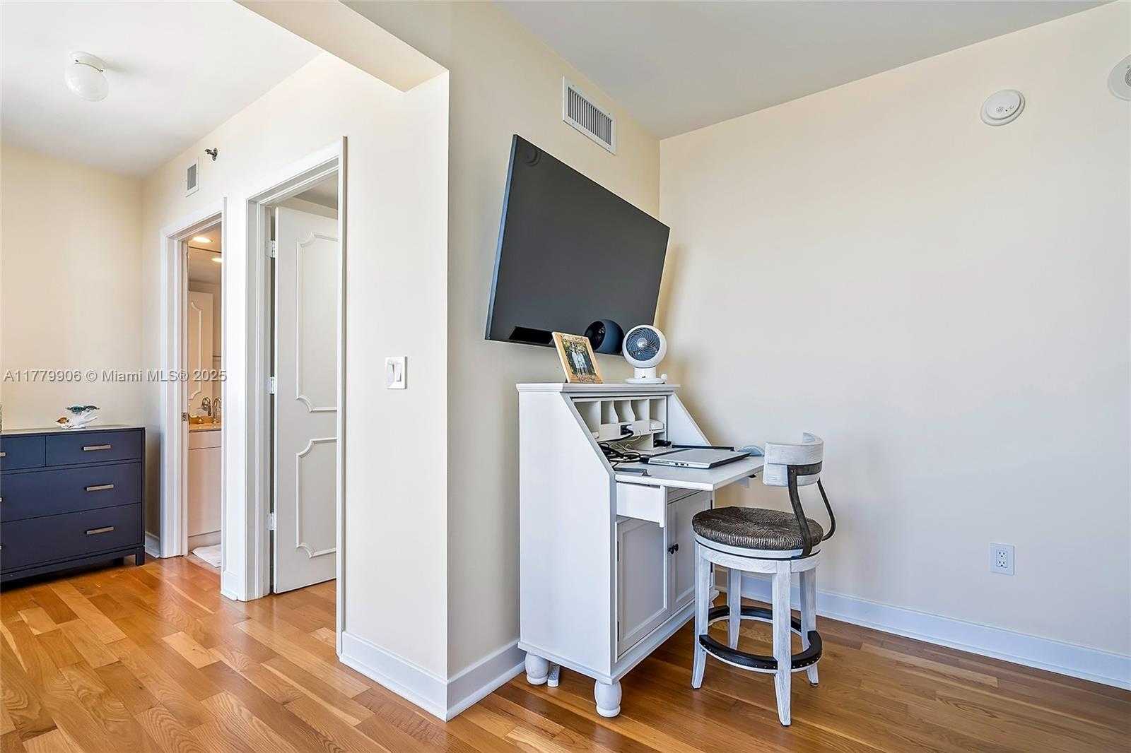Small Image of 19111 COLLINS AVE #2705, Sunny Isles Beach Number 35
