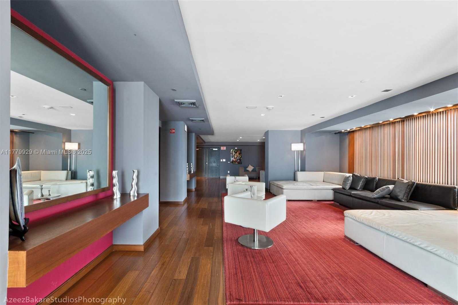 Small Image of 325 SOUTH BISCAYNE BLVD #621, Miami Number 17