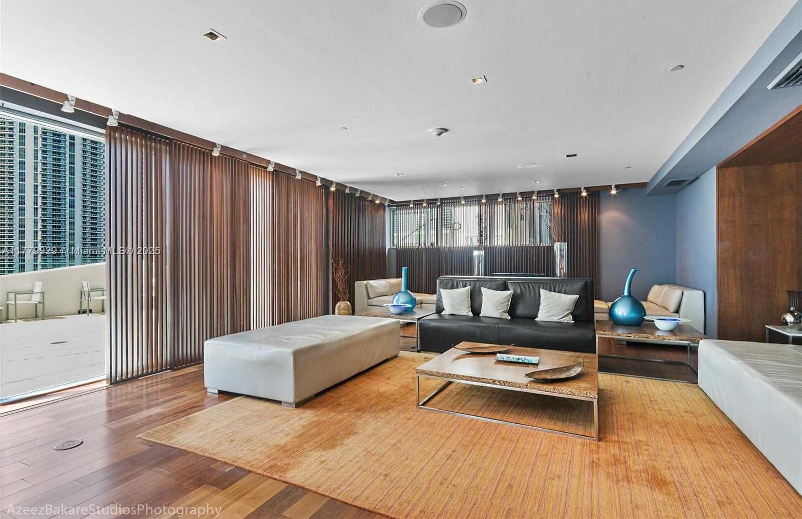 Small Image of 325 SOUTH BISCAYNE BLVD #621, Miami Number 19