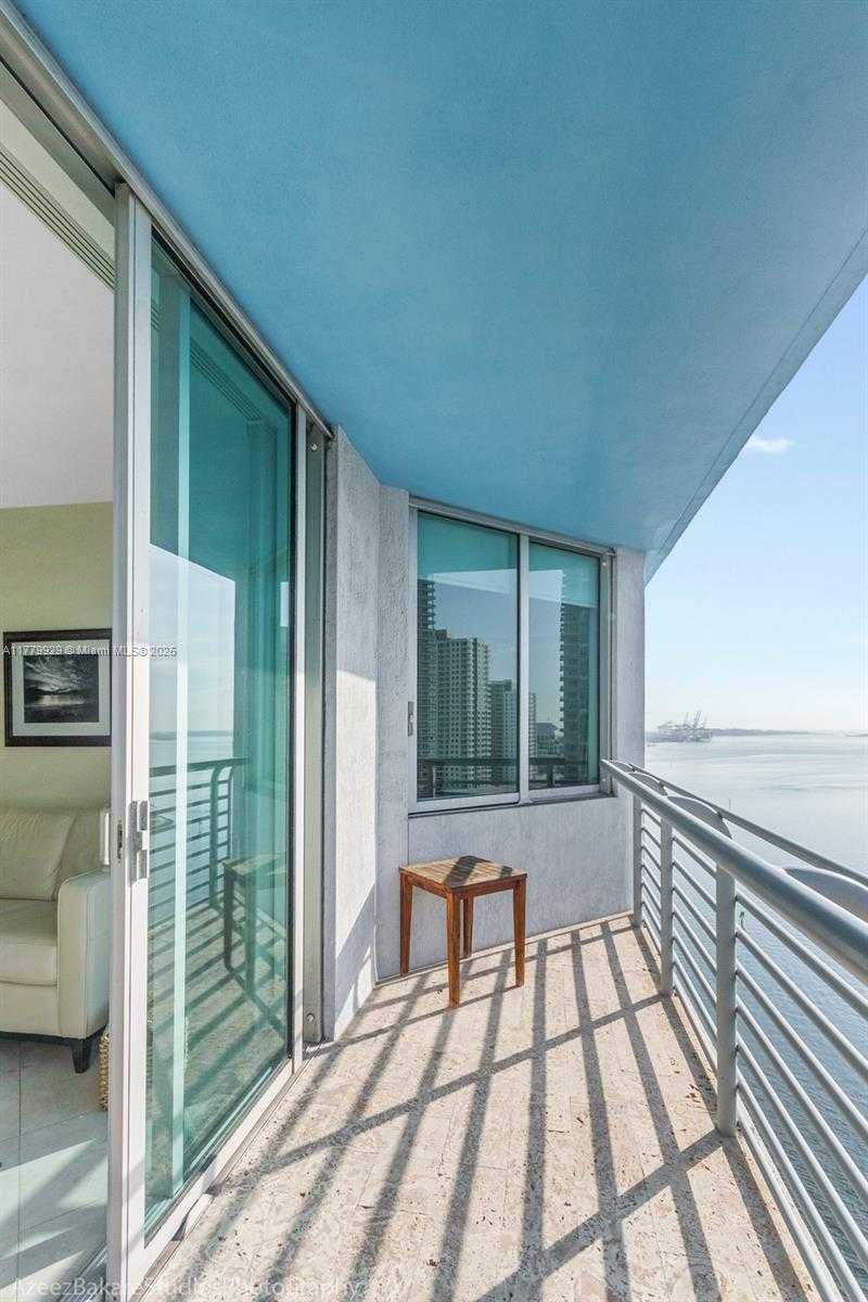 Small Image of 325 SOUTH BISCAYNE BLVD #621, Miami Number 3