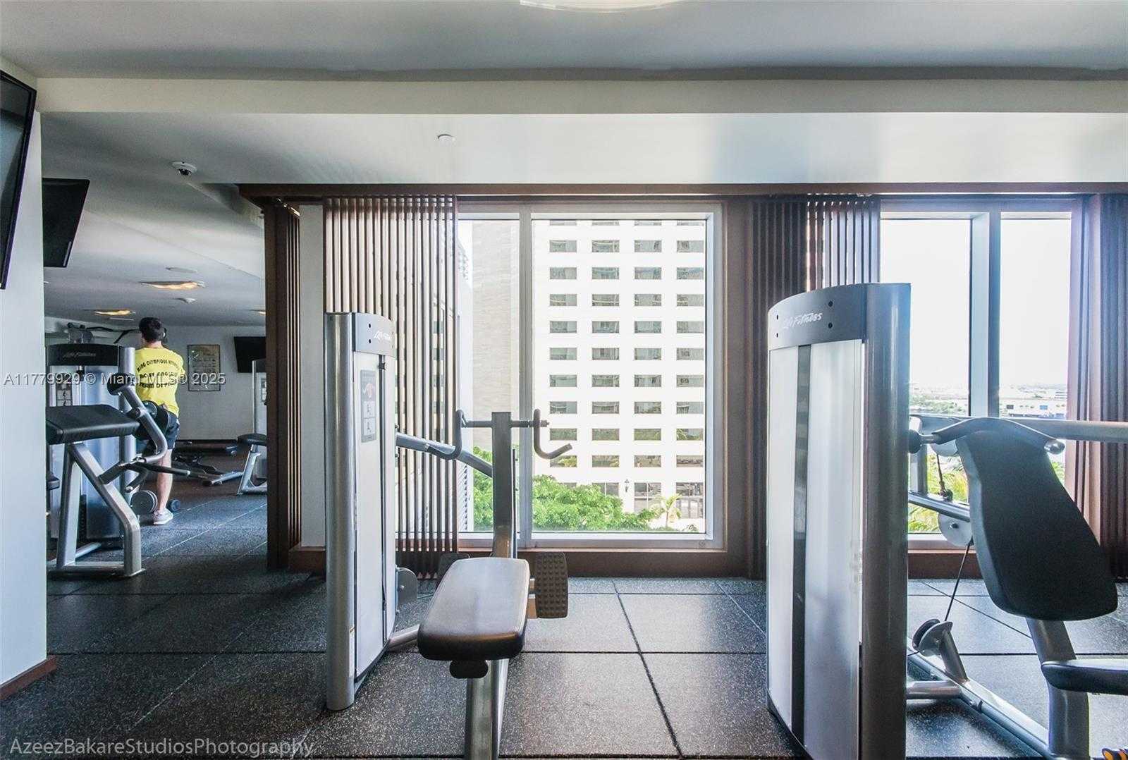 Small Image of 325 SOUTH BISCAYNE BLVD #621, Miami Number 31