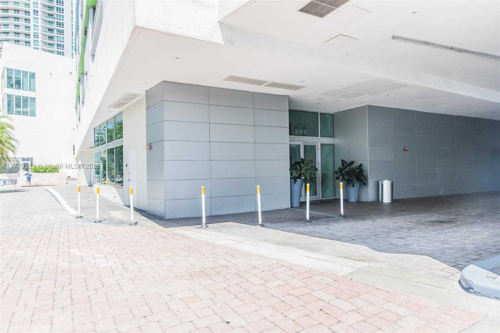 Small Image of 325 SOUTH BISCAYNE BLVD #621, Miami Number 37