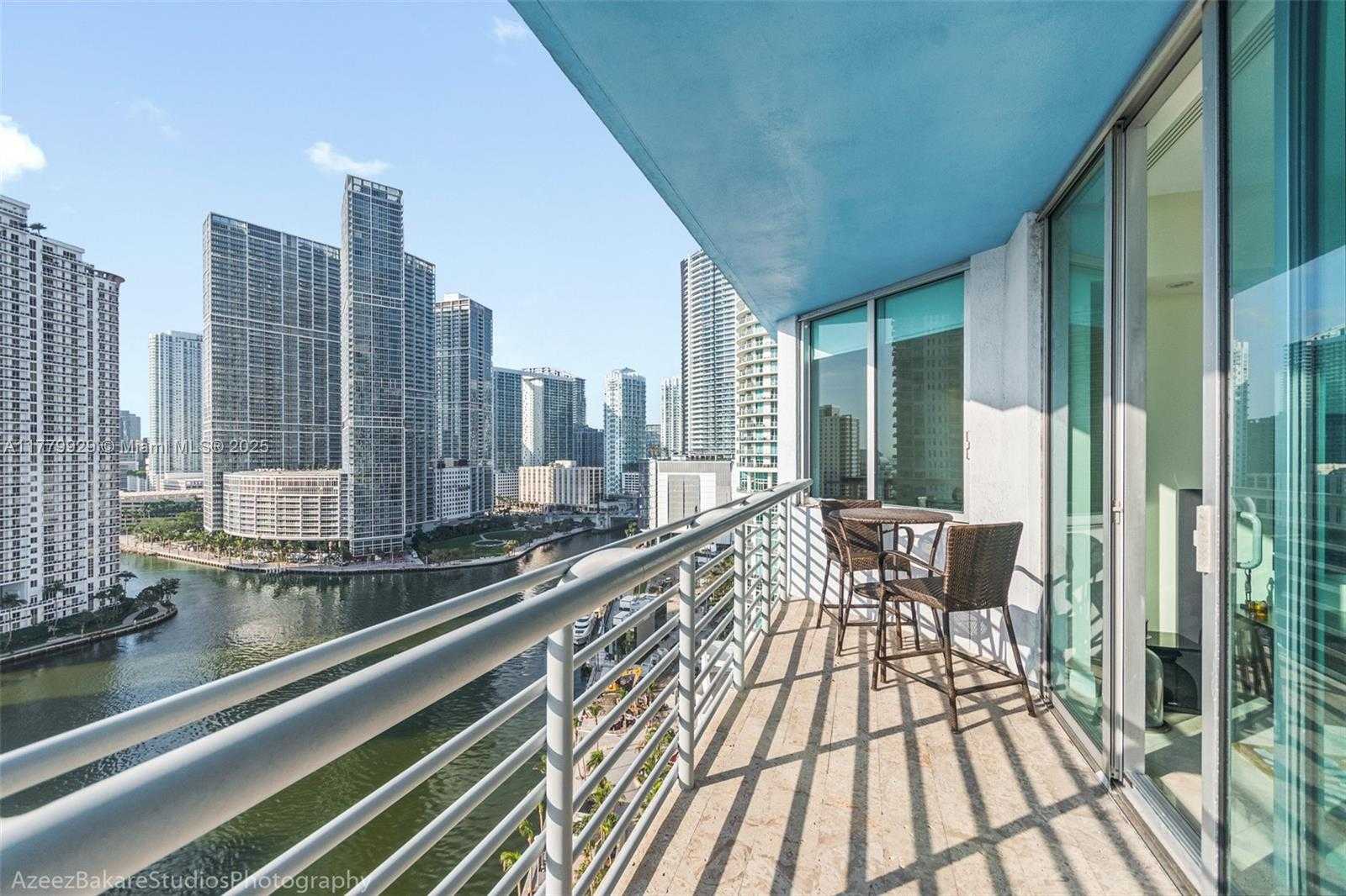 Small Image of 325 SOUTH BISCAYNE BLVD #621, Miami Number 4