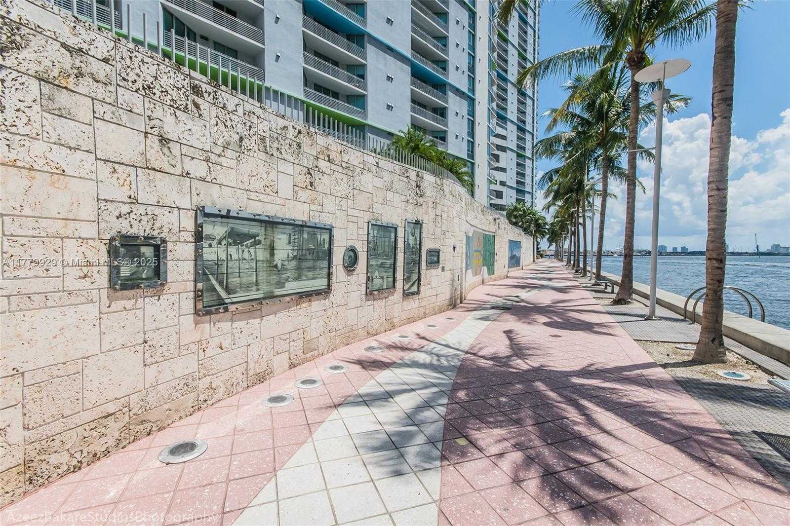 Small Image of 325 SOUTH BISCAYNE BLVD #621, Miami Number 49