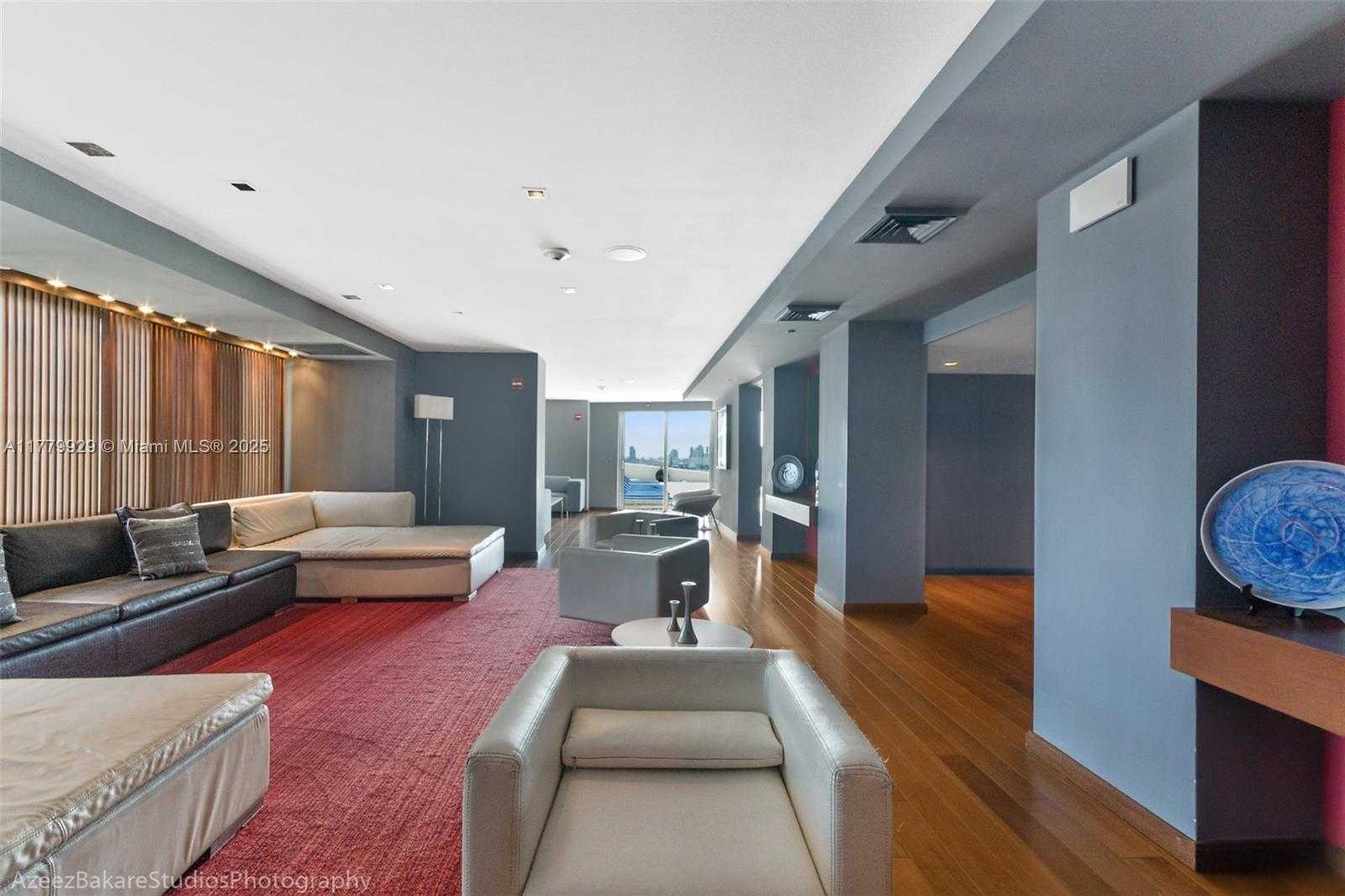 Small Image of 325 SOUTH BISCAYNE BLVD #621, Miami Number 9
