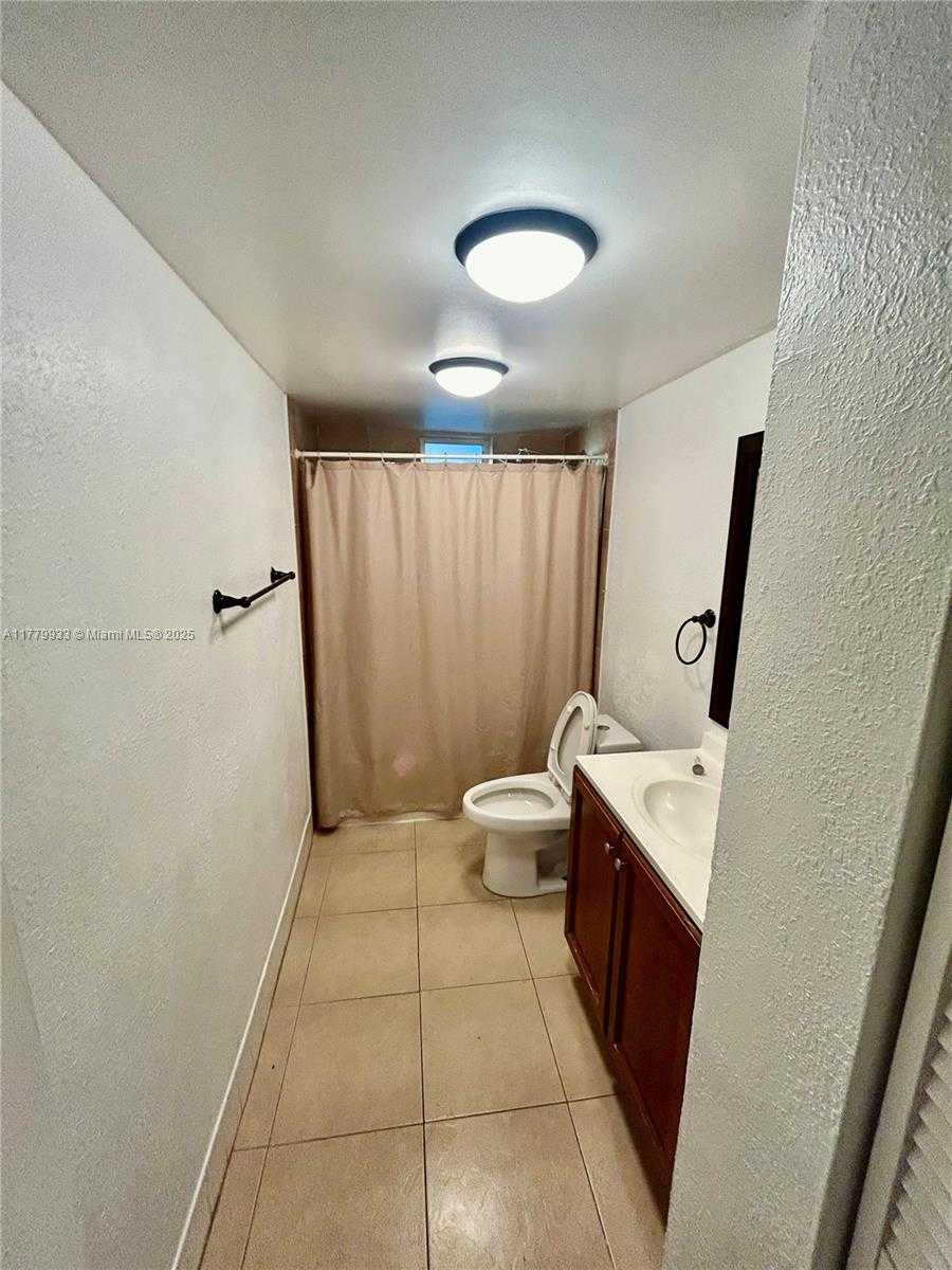 Small Image of 9375 FONTAINEBLEAU BLVD #L217, Miami Number 11
