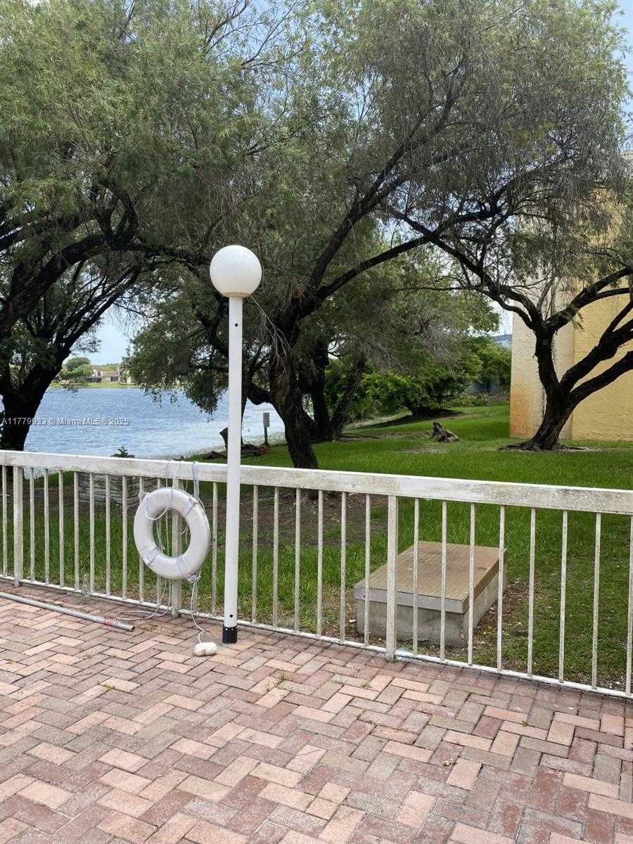 Small Image of 9375 FONTAINEBLEAU BLVD #L217, Miami Number 24
