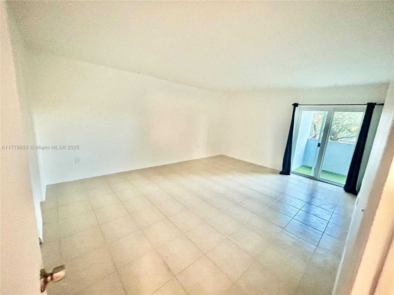Small Image of 9375 FONTAINEBLEAU BLVD #L217, Miami Number 7