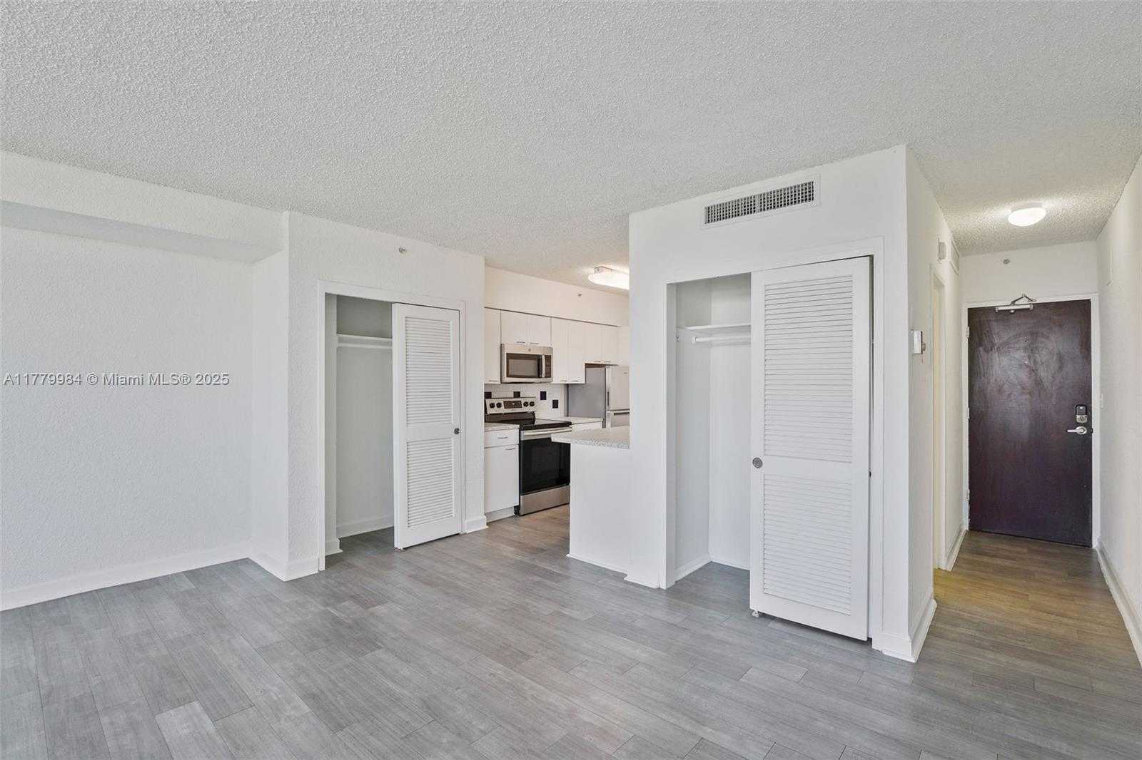 Small Image of 1500 BAY RD #S-1476, Miami Beach Number 15