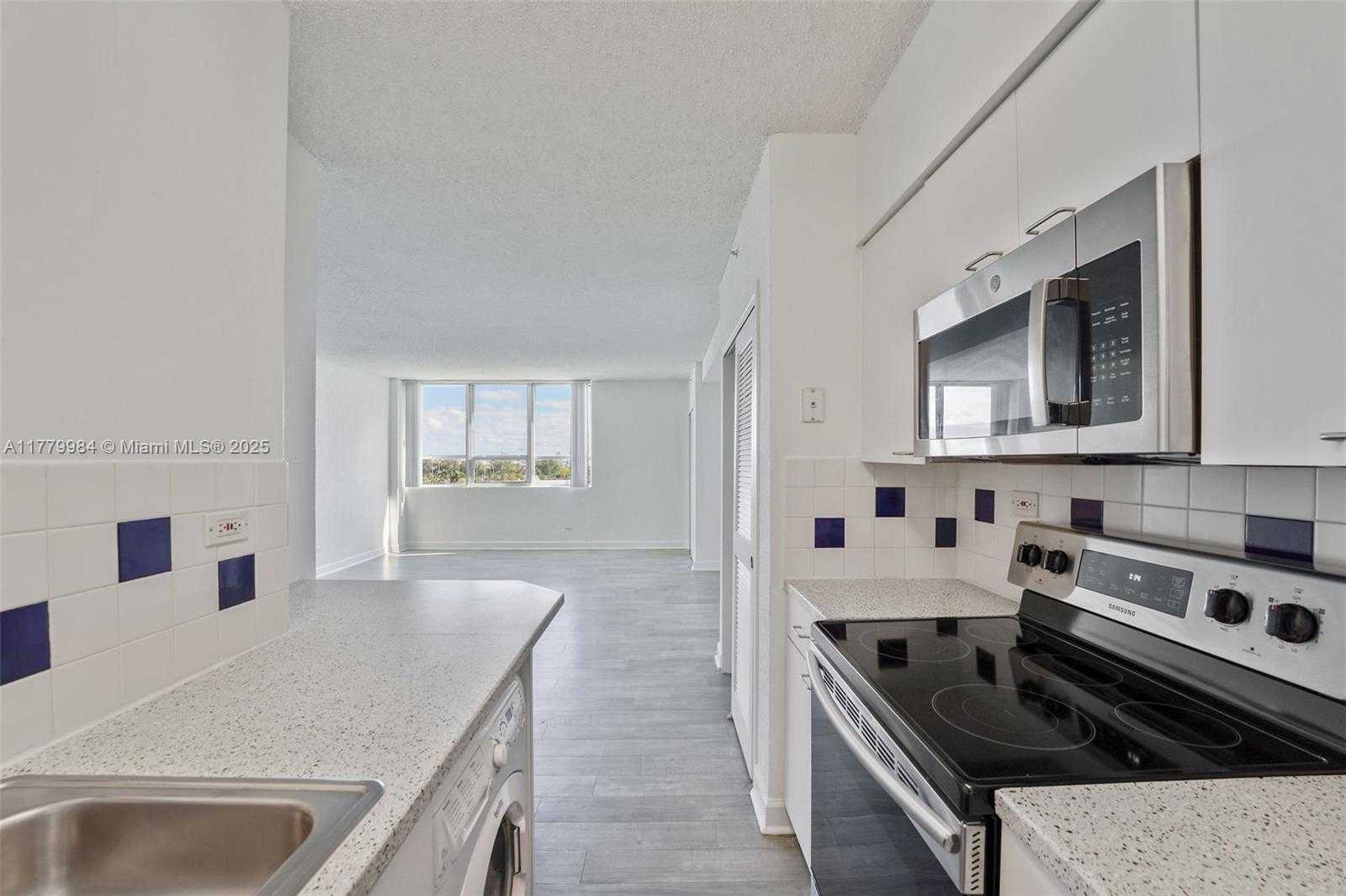 Small Image of 1500 BAY RD #S-1476, Miami Beach Number 7