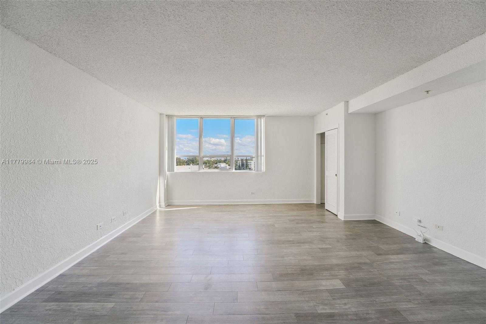 Small Image of 1500 BAY RD #S-1476, Miami Beach Number 8