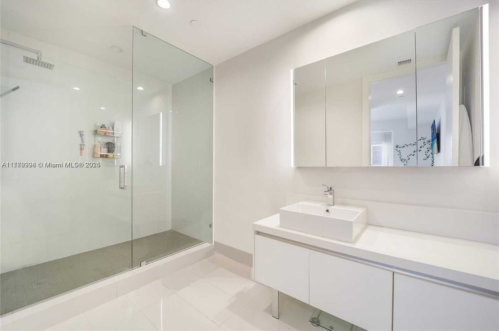 Small Image of 1100 BISCAYNE BLVD #3004, Miami Number 11