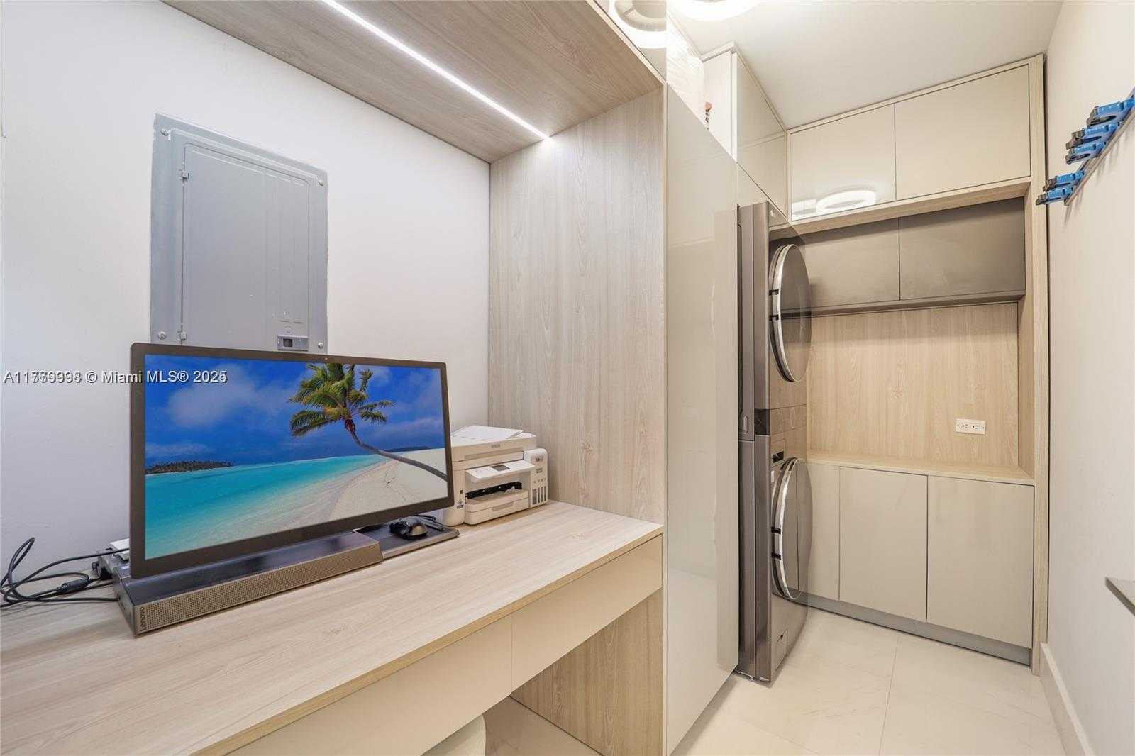 Small Image of 1100 BISCAYNE BLVD #3004, Miami Number 12