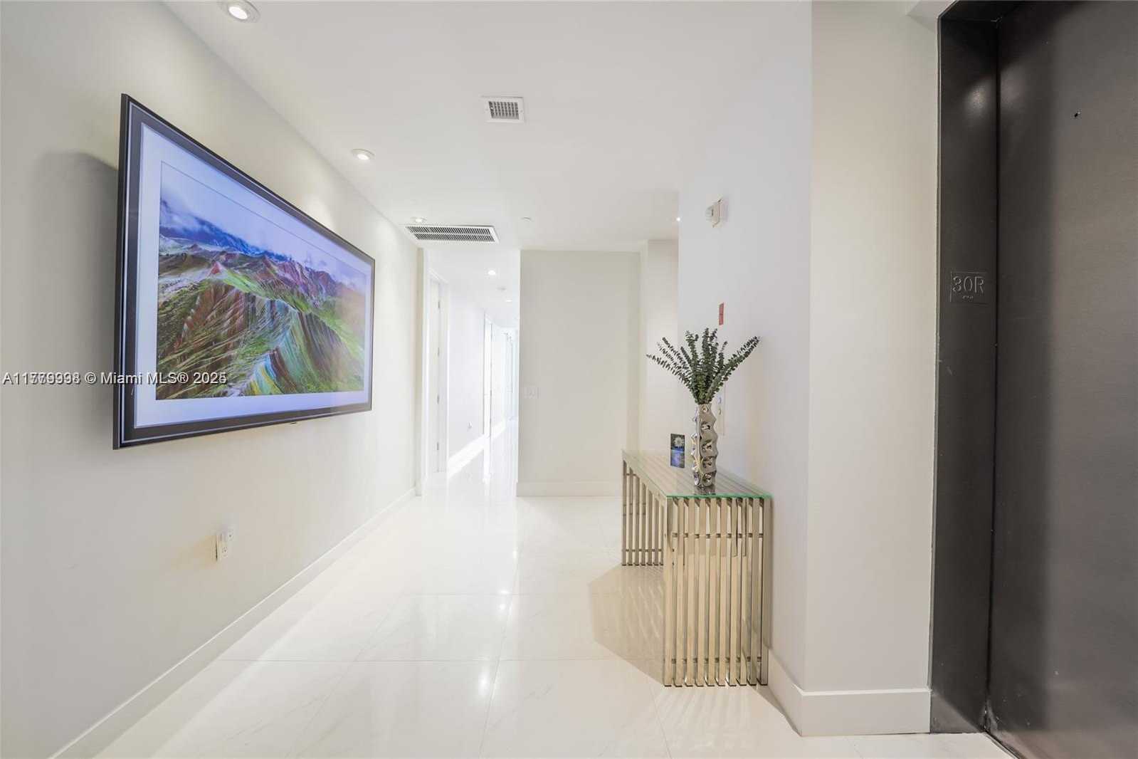 Small Image of 1100 BISCAYNE BLVD #3004, Miami Number 2