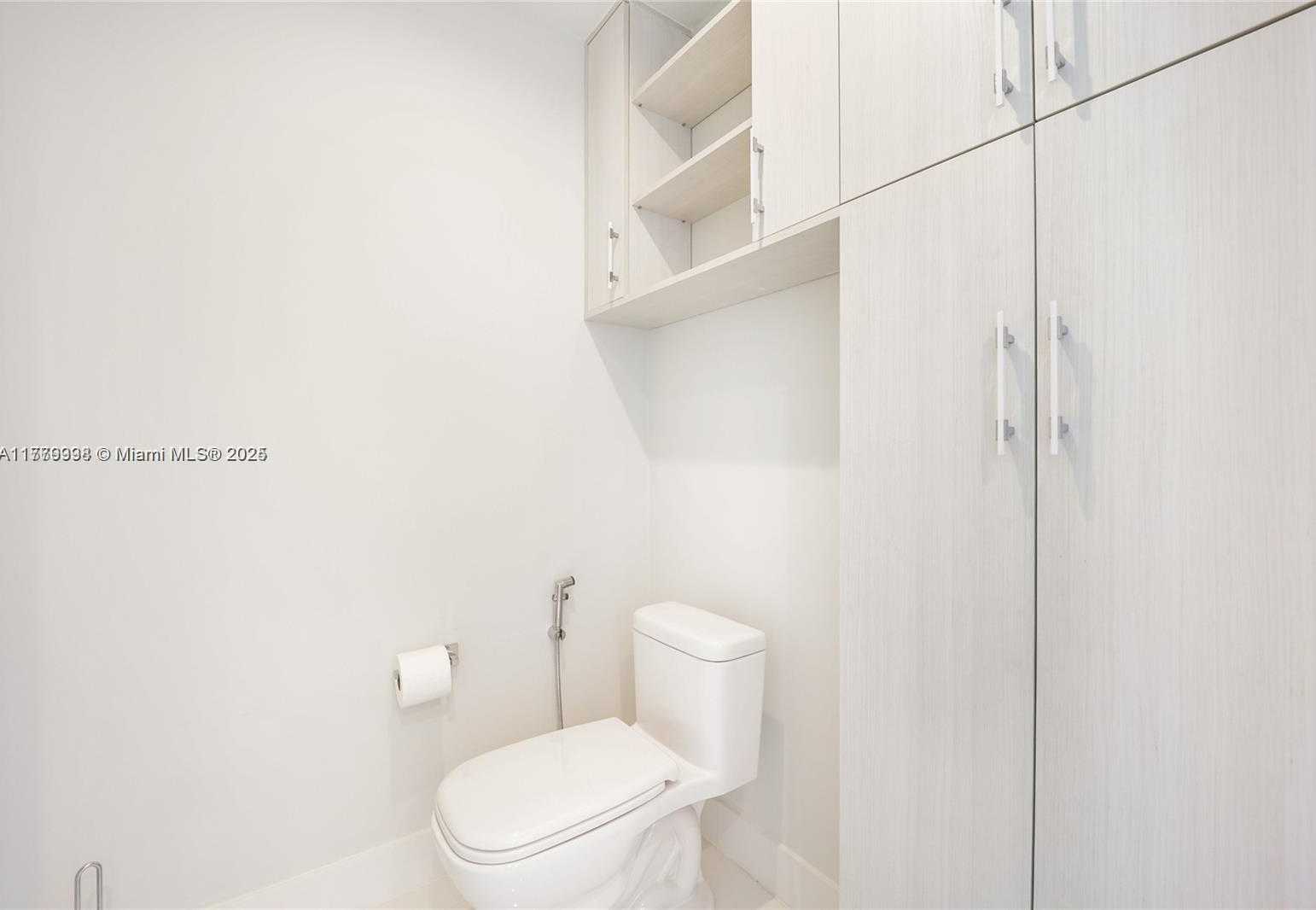 Small Image of 1100 BISCAYNE BLVD #3004, Miami Number 9