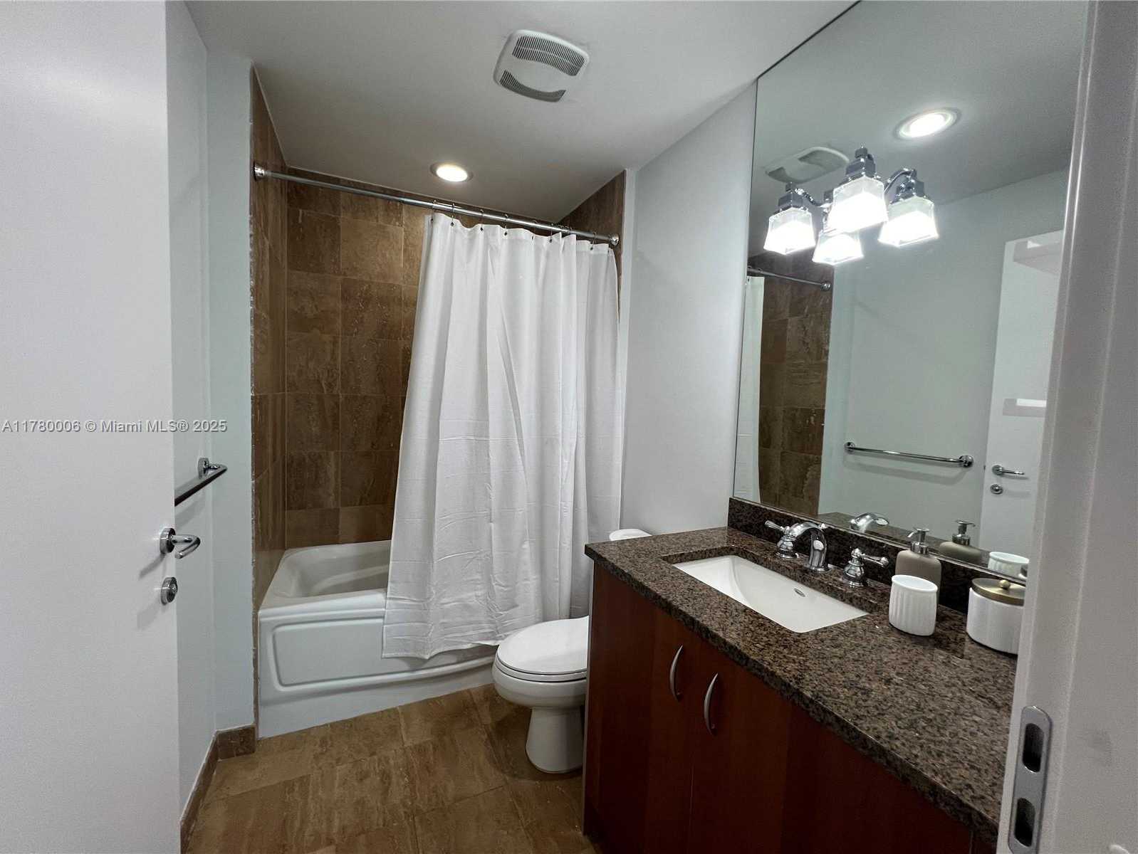 Small Image of 300 SOUTH BISCAYNE BLVD #1701, Miami Number 12