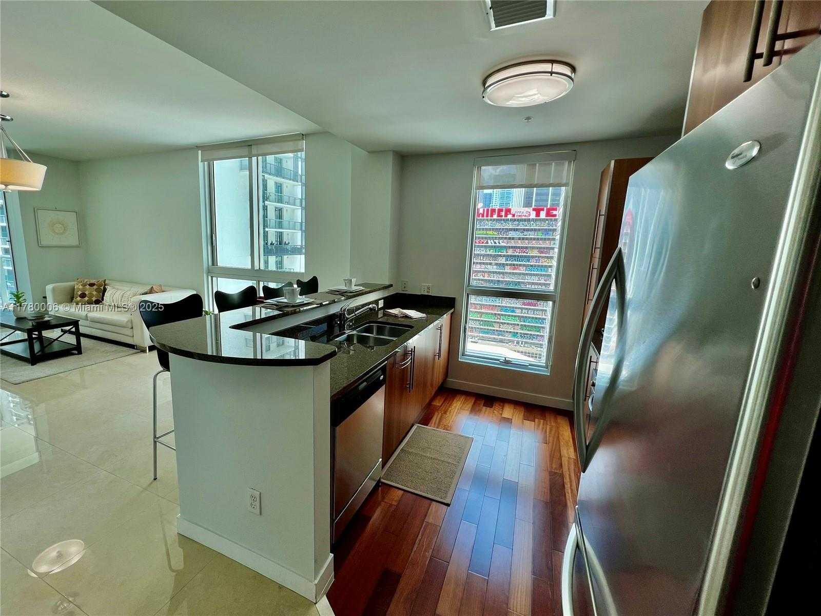 Small Image of 300 SOUTH BISCAYNE BLVD #1701, Miami Number 6
