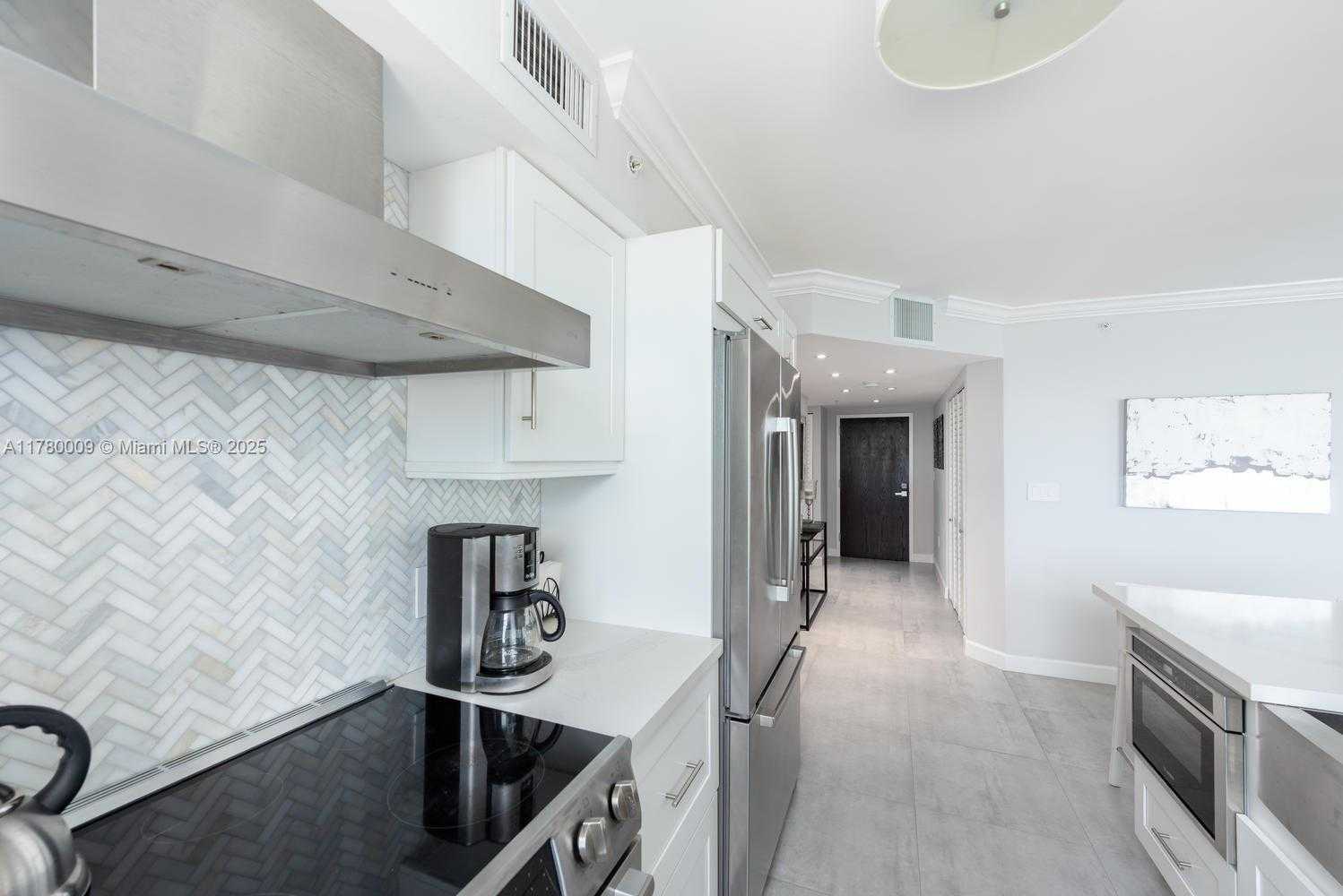 Small Image of 90 ALTON RD #1102, Miami Beach Number 12