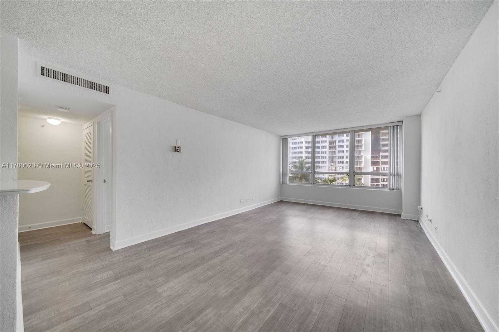 Small Image of 1500 BAY RD #S-0650, Miami Beach Number 10