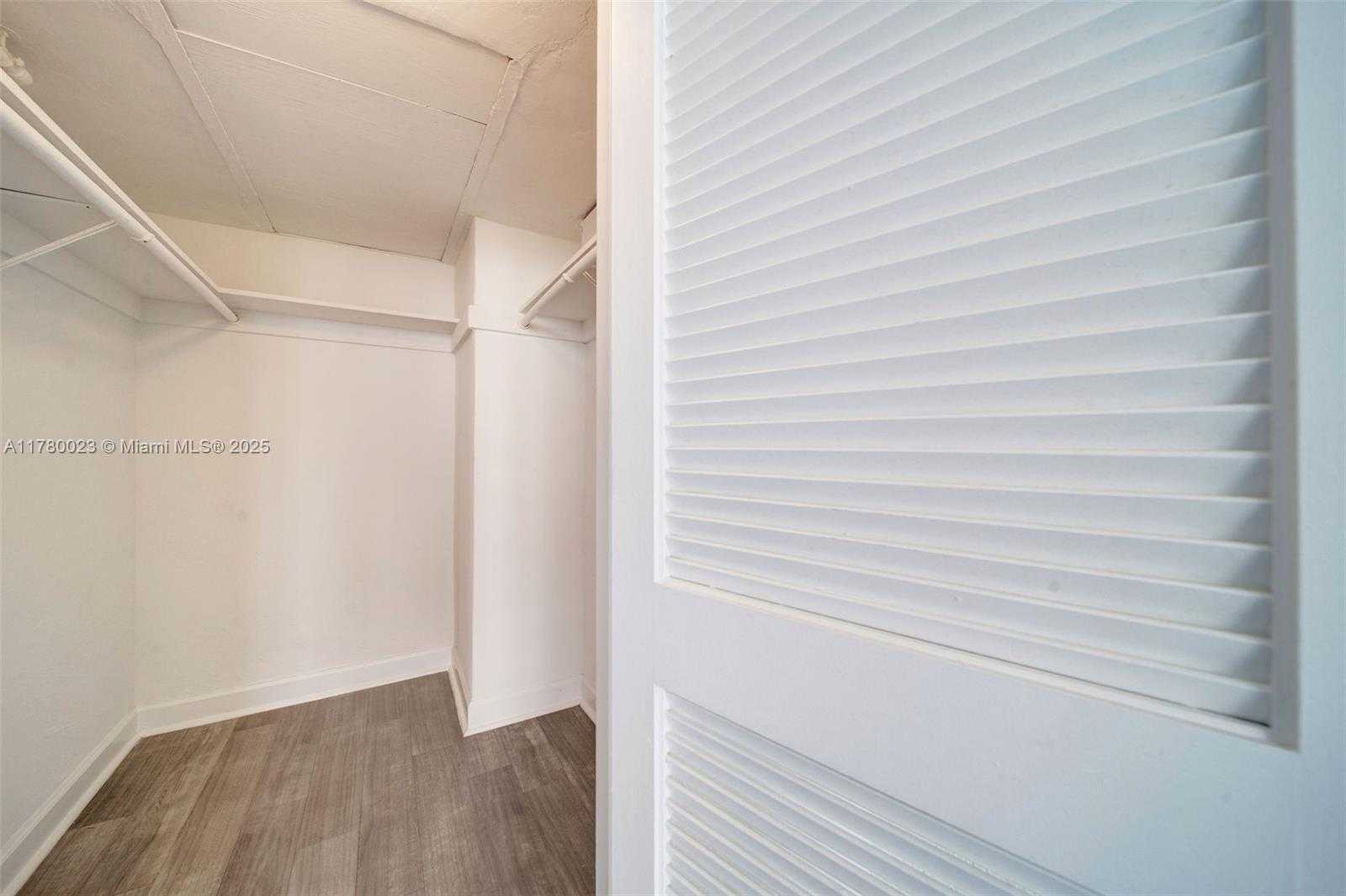 Small Image of 1500 BAY RD #S-0650, Miami Beach Number 18
