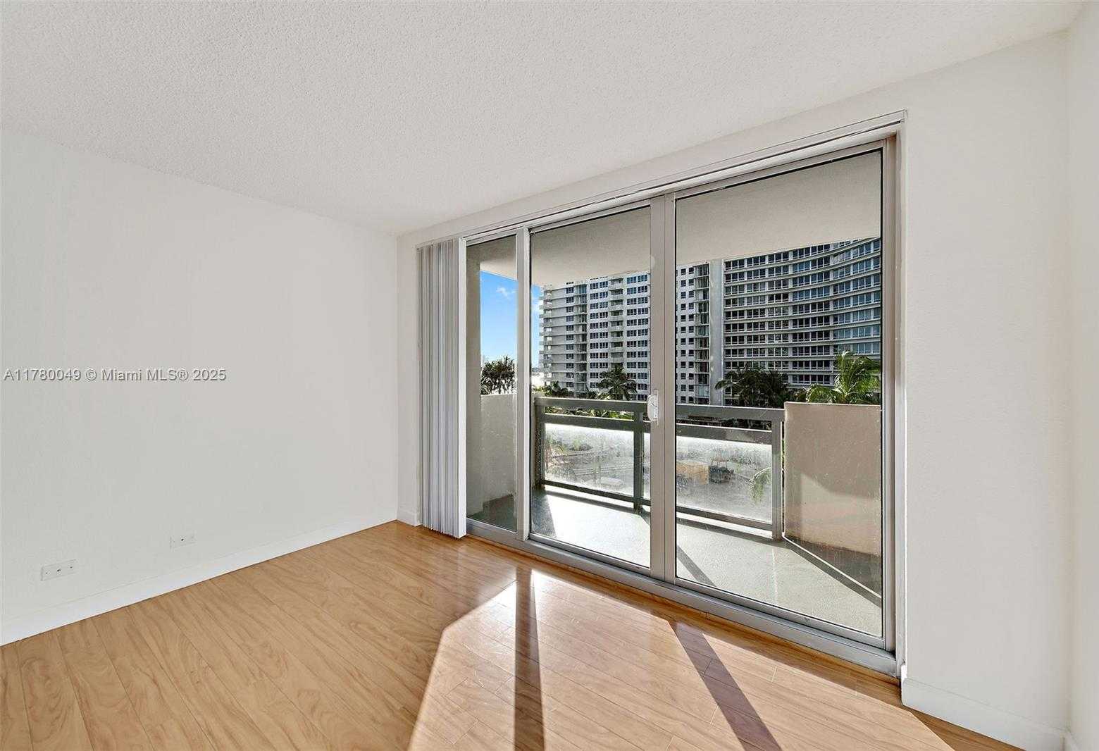 Small Image of 1500 BAY RD #S-1266, Miami Beach Number 10
