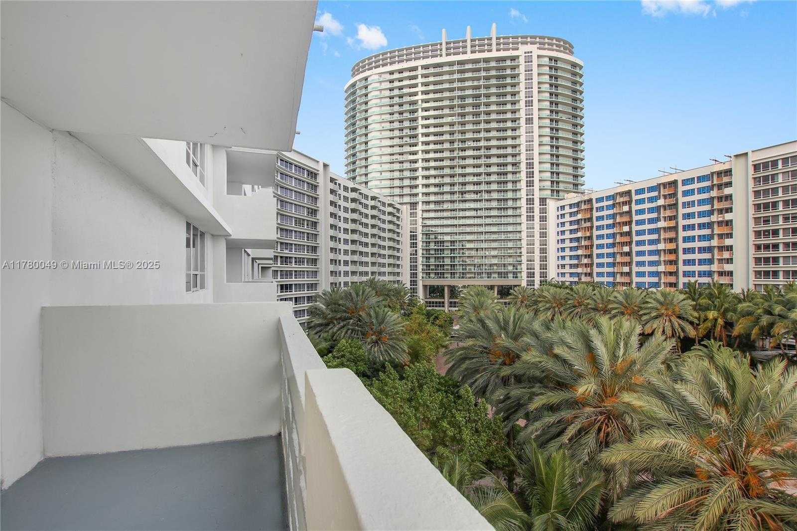 Small Image of 1500 BAY RD #S-1266, Miami Beach Number 12