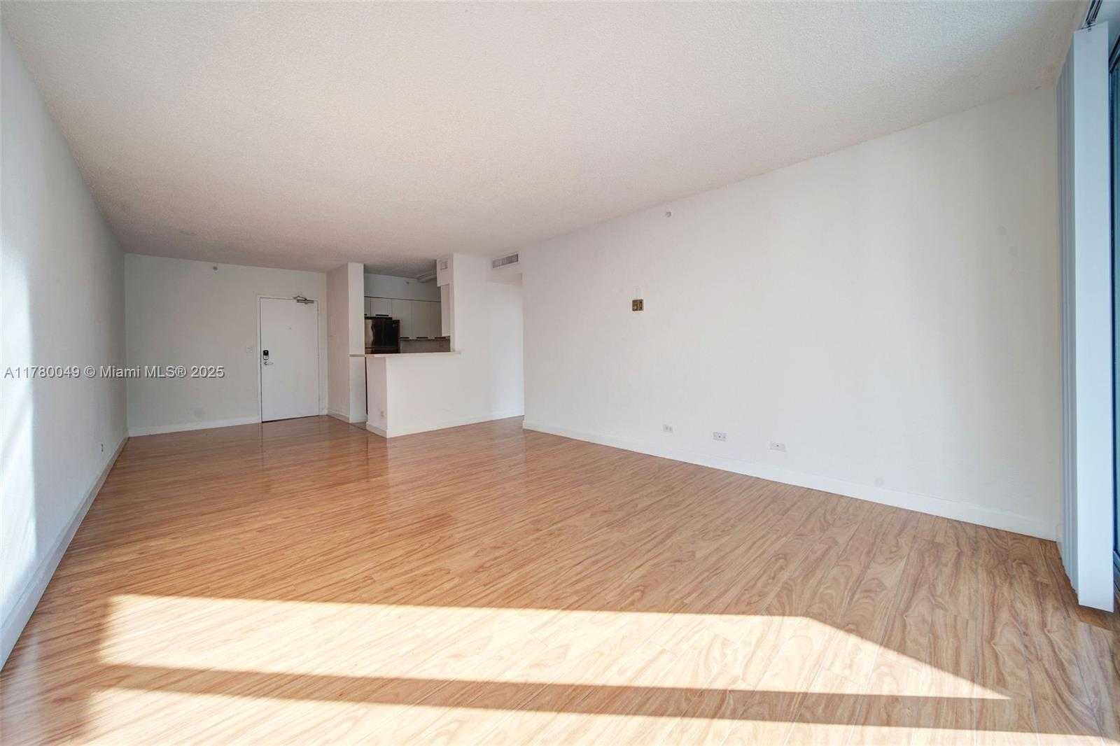 Small Image of 1500 BAY RD #S-1266, Miami Beach Number 17