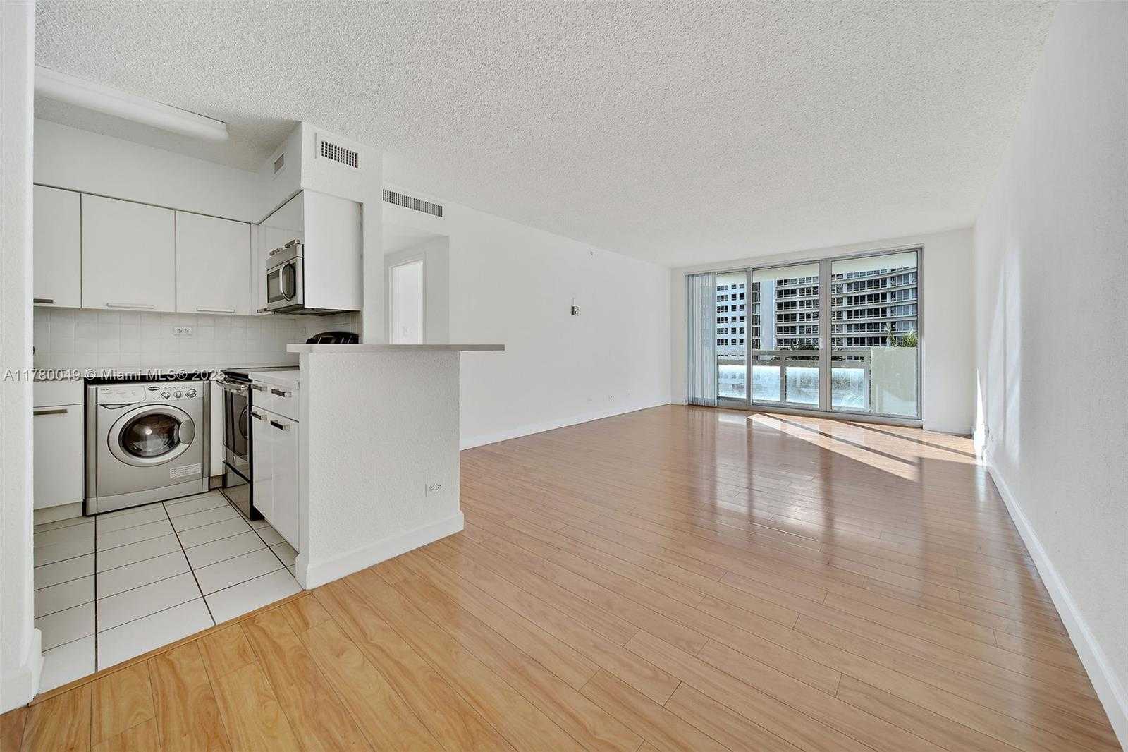 Small Image of 1500 BAY RD #S-1266, Miami Beach Number 2