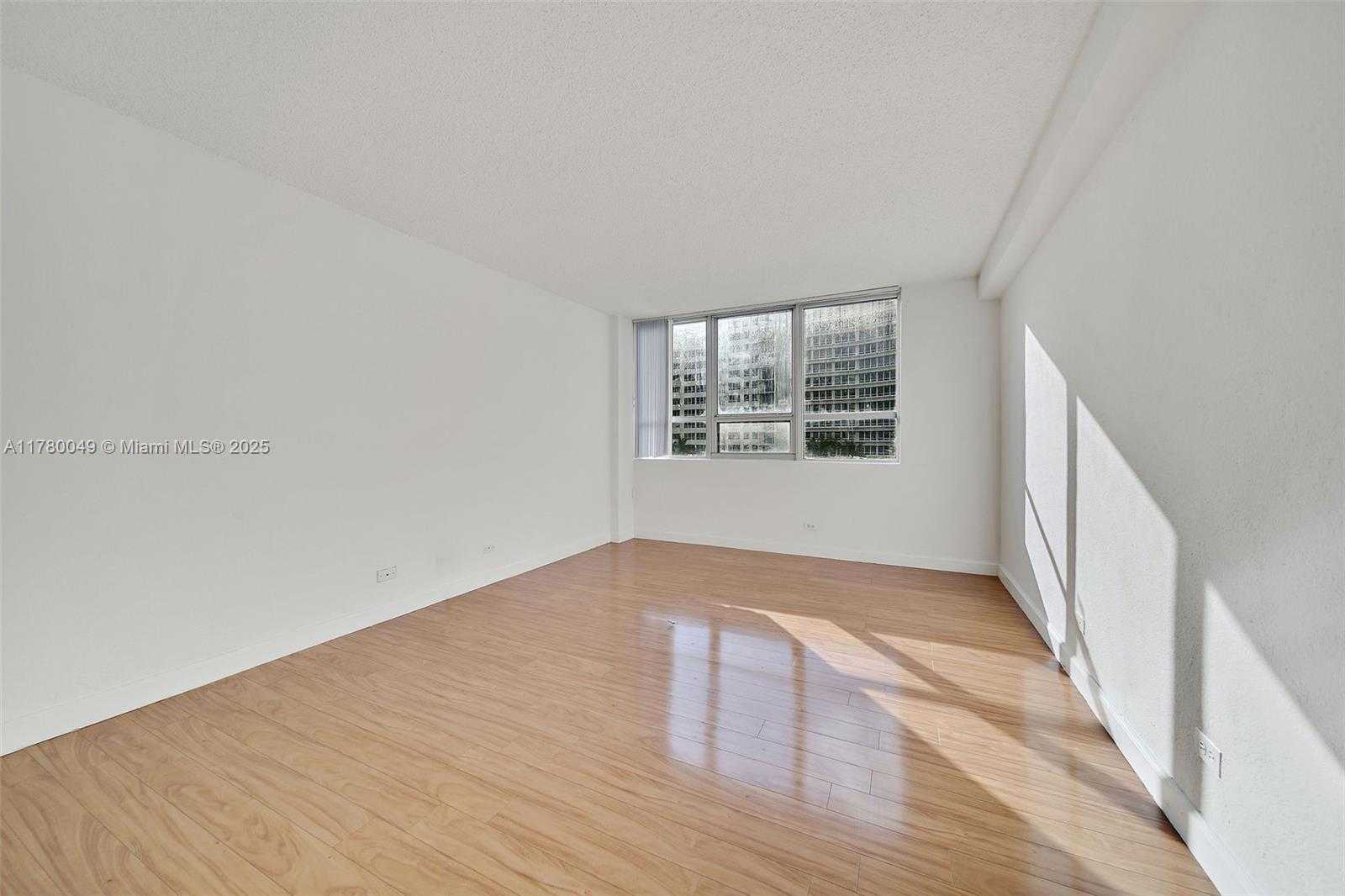Small Image of 1500 BAY RD #S-1266, Miami Beach Number 20