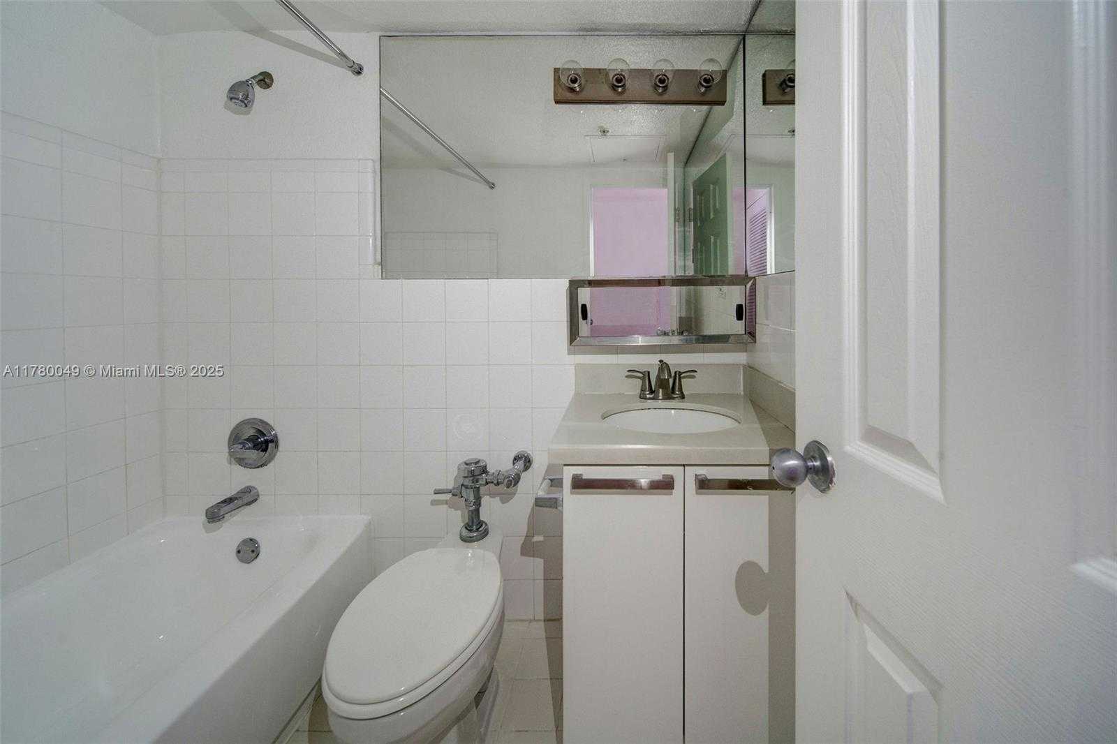 Small Image of 1500 BAY RD #S-1266, Miami Beach Number 22
