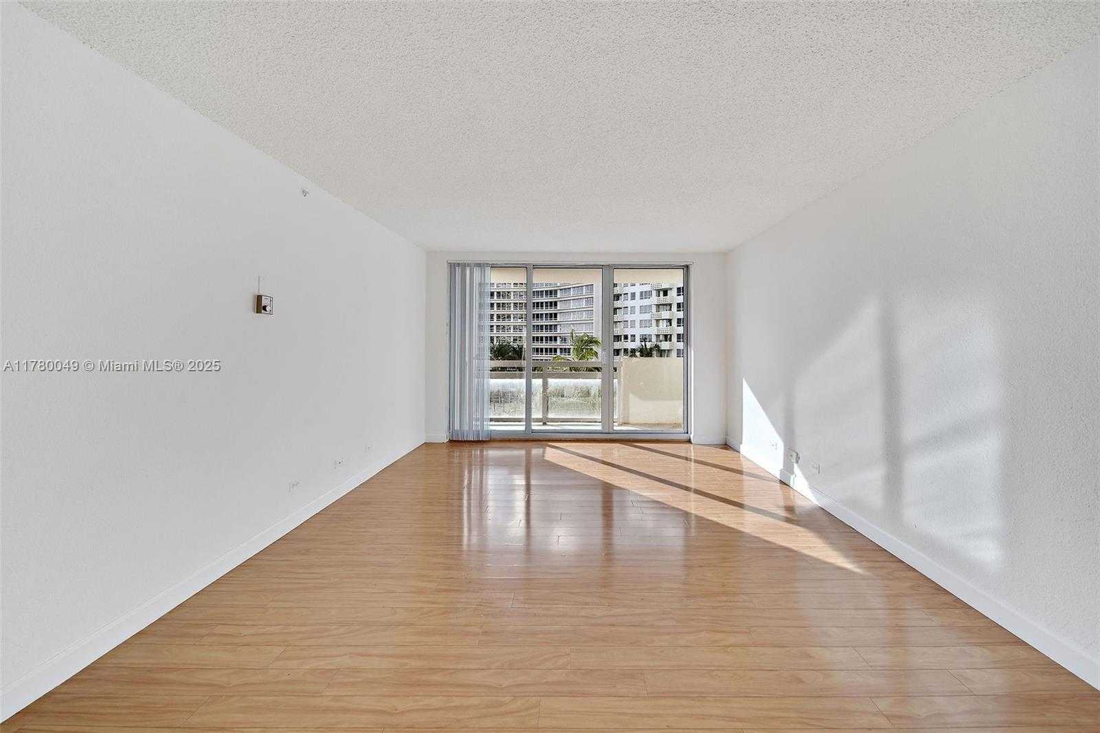Small Image of 1500 BAY RD #S-1266, Miami Beach Number 9