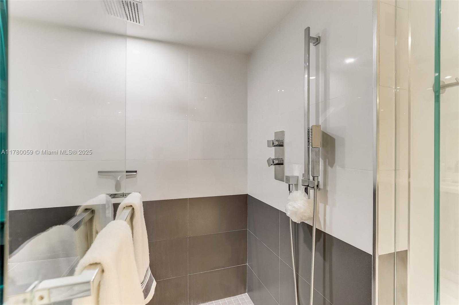 Small Image of 1912 SOUTH OCEAN DR #17A, Hallandale Beach Number 28