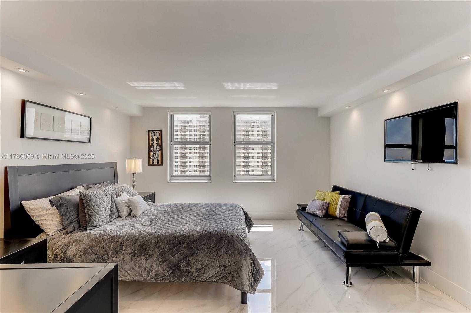 Small Image of 1912 SOUTH OCEAN DR #17A, Hallandale Beach Number 36