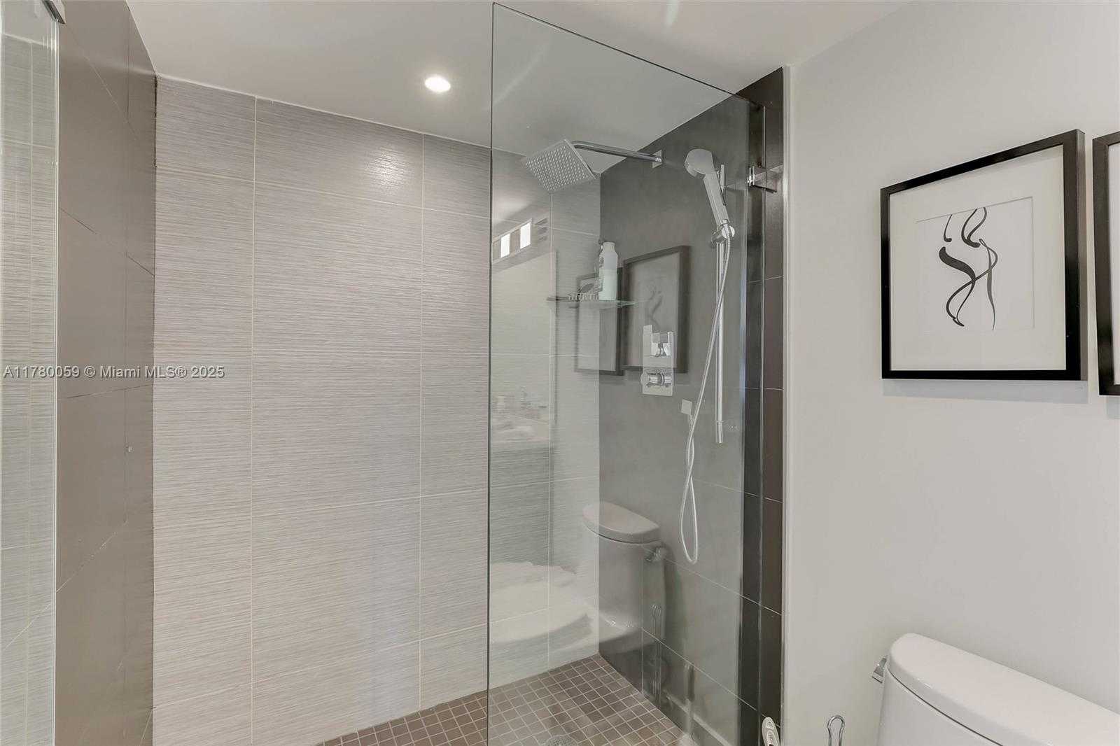 Small Image of 1912 SOUTH OCEAN DR #17A, Hallandale Beach Number 39