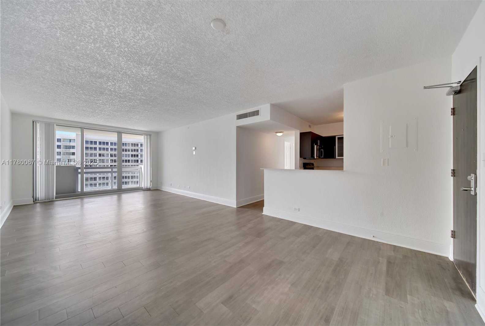Small Image of 1500 BAY RD #S-0760, Miami Beach Number 13
