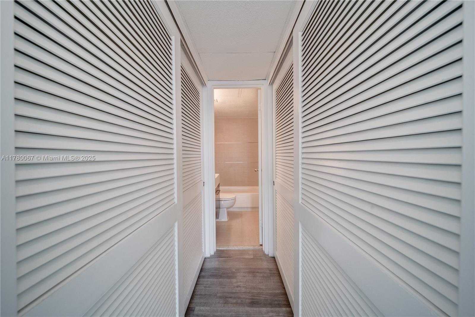 Small Image of 1500 BAY RD #S-0760, Miami Beach Number 19
