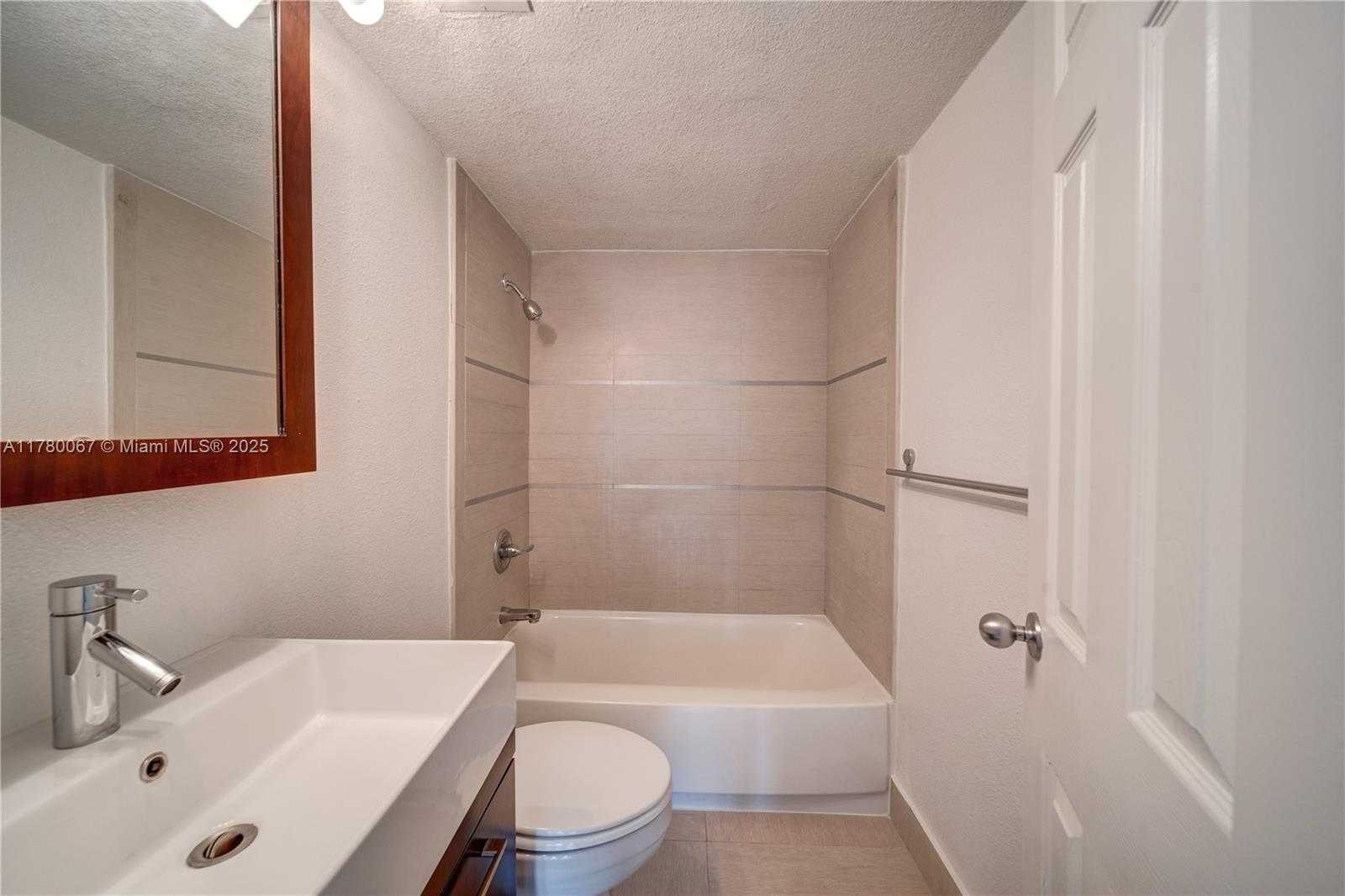 Small Image of 1500 BAY RD #S-0760, Miami Beach Number 26