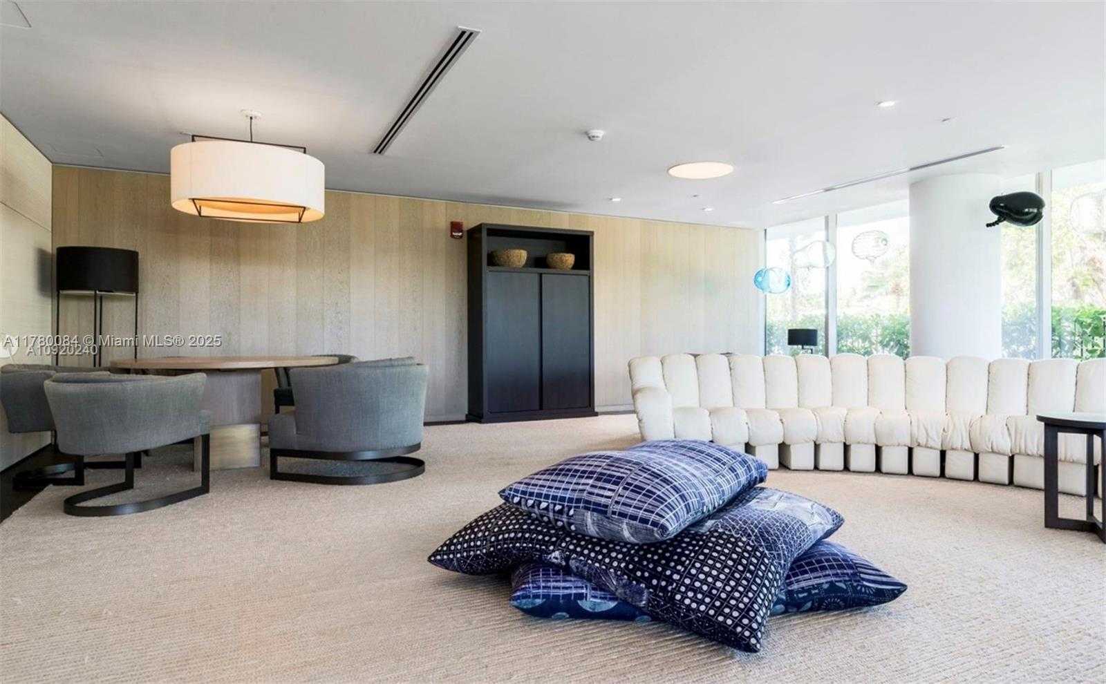 Small Image of 350 OCEAN DR #506N, Key Biscayne Number 29