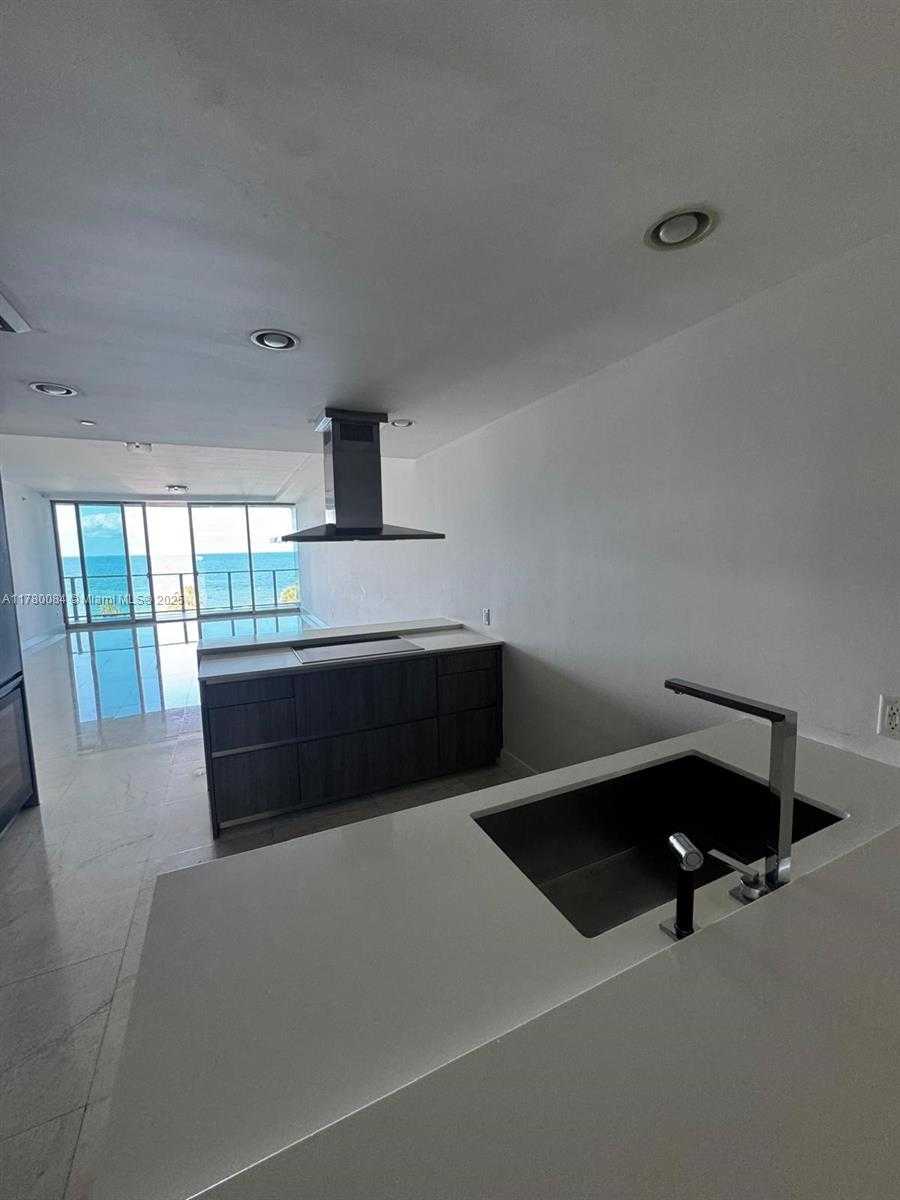 Small Image of 350 OCEAN DR #506N, Key Biscayne Number 6