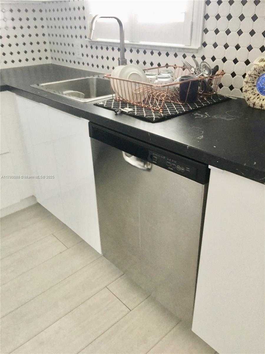 Small Image of 1610 LENOX AVE #416, Miami Beach Number 19
