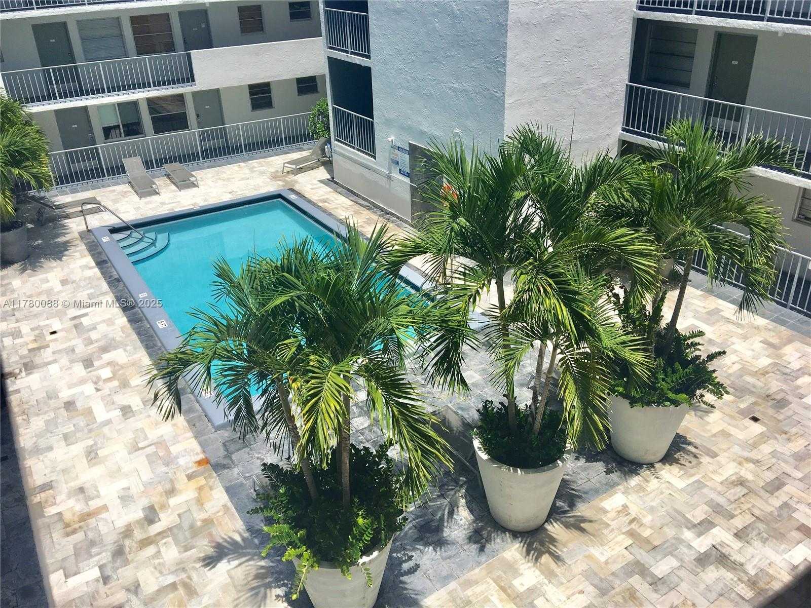 Small Image of 1610 LENOX AVE #416, Miami Beach Number 2