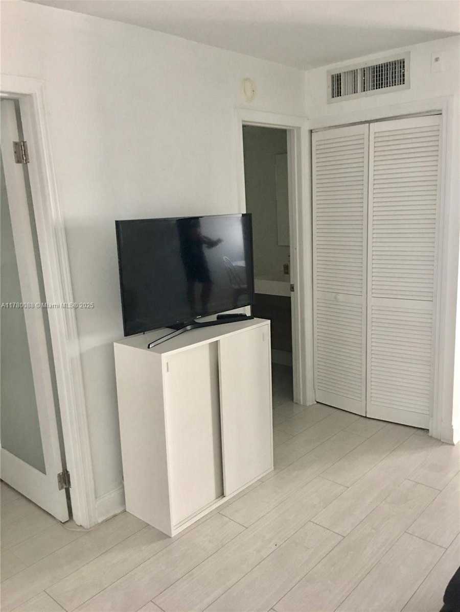 Small Image of 1610 LENOX AVE #416, Miami Beach Number 27