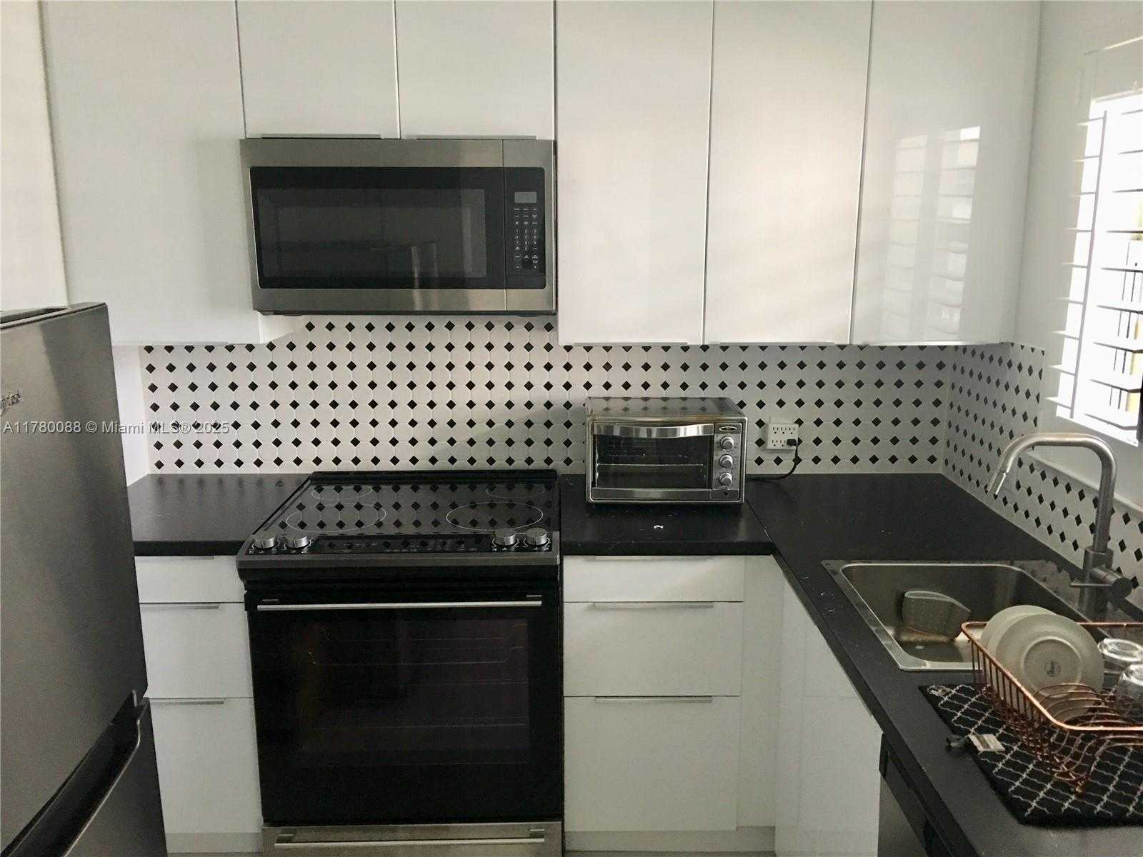 Small Image of 1610 LENOX AVE #416, Miami Beach Number 3