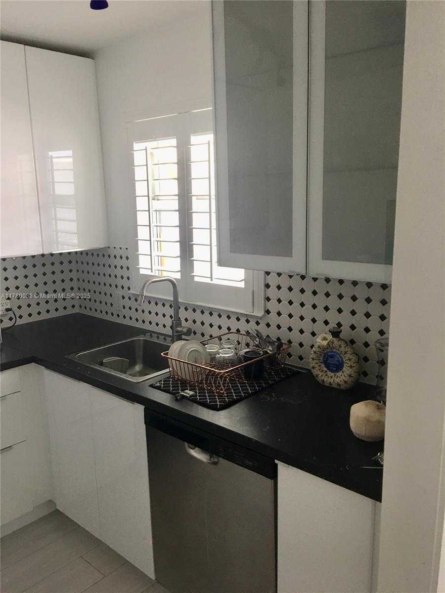 Small Image of 1610 LENOX AVE #416, Miami Beach Number 6
