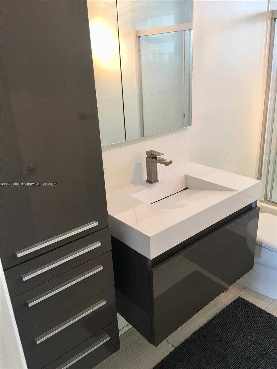 Small Image of 1610 LENOX AVE #416, Miami Beach Number 7
